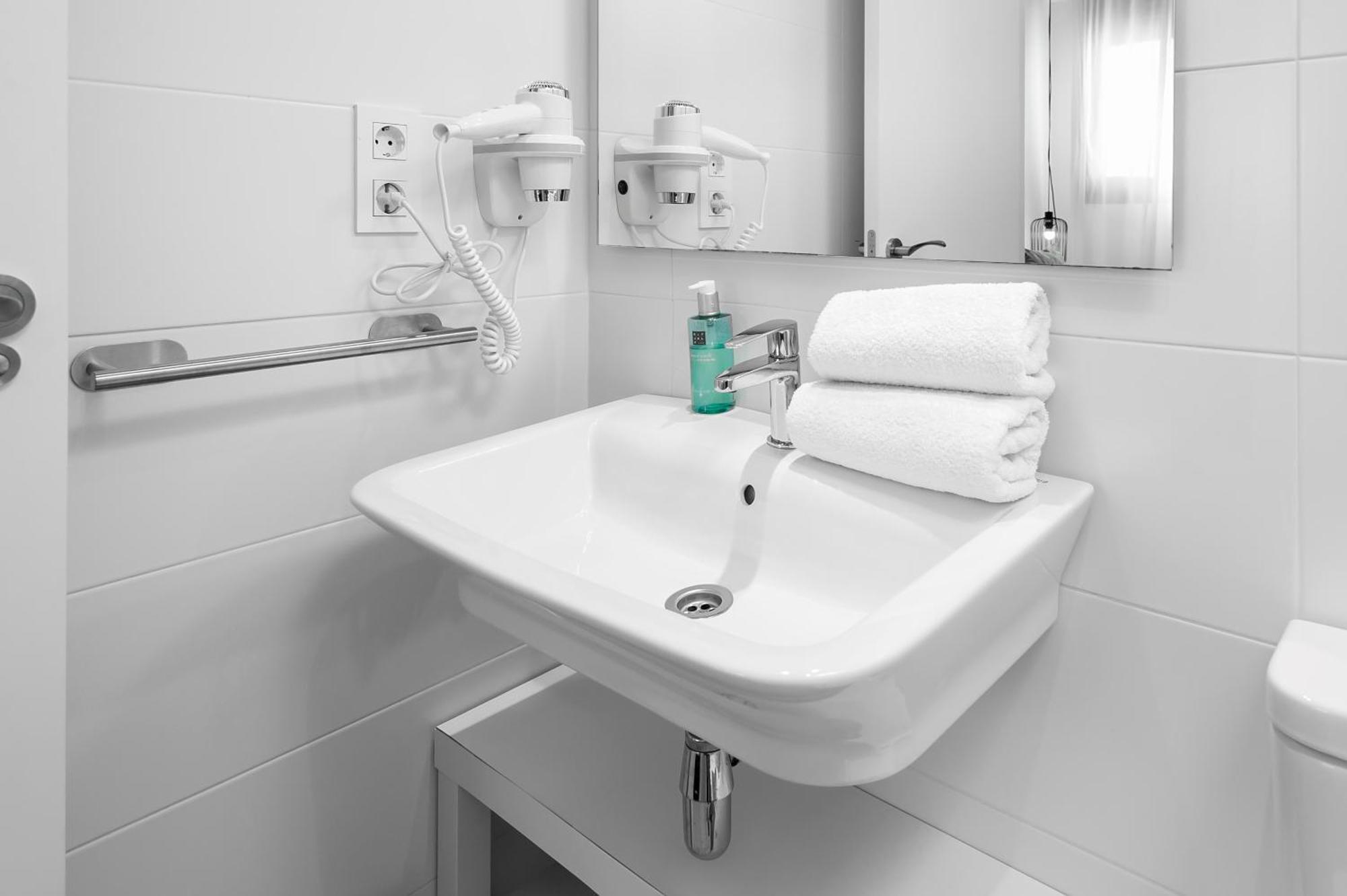 Apartamentos Isabella By Concept Flats Granada Eksteriør billede